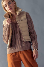 Load image into Gallery viewer, STRIPE QUILTED STAND COLLAR PADDED VEST JACKET