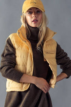 Load image into Gallery viewer, STRIPE QUILTED STAND COLLAR PADDED VEST JACKET