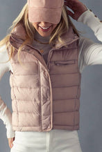 Load image into Gallery viewer, STRIPE QUILTED STAND COLLAR PADDED VEST JACKET
